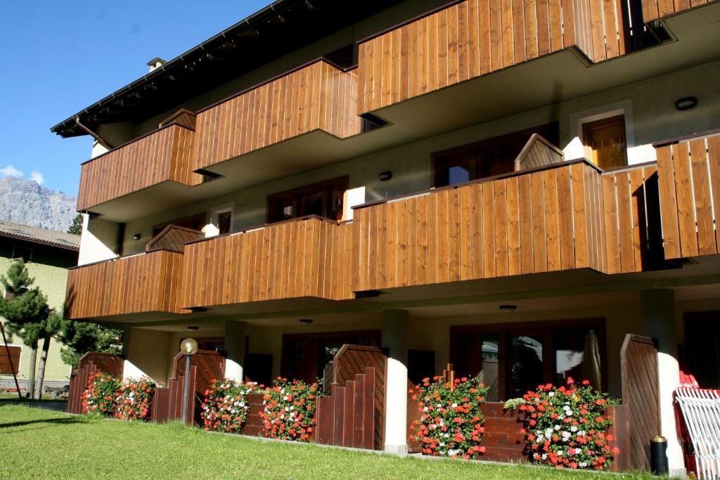 Residence Elga Valdisotto Buitenkant foto