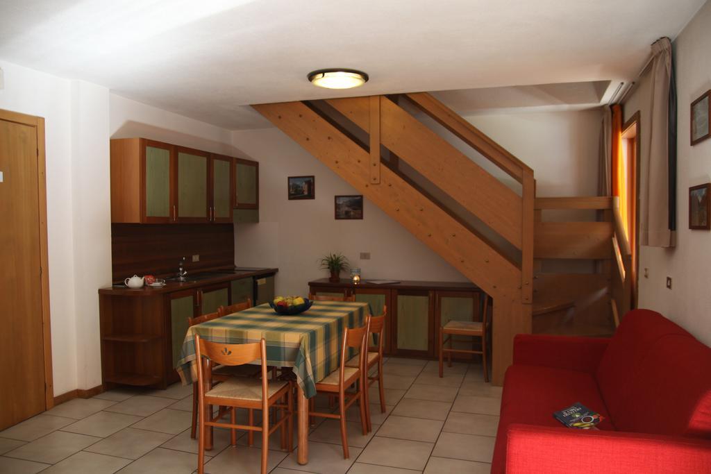 Residence Elga Valdisotto Buitenkant foto